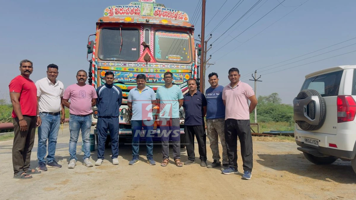 Ballarpur Gold Theft । बल्लारपूर-वरोरा बस प्रवासात महिलेचे १ लाखांचे दागिने लंपास Ballarpur Gold Theft । बल्लारपूर-वरोरा बस प्रवासात महिलेचे १ लाखांचे दागिने लंपास