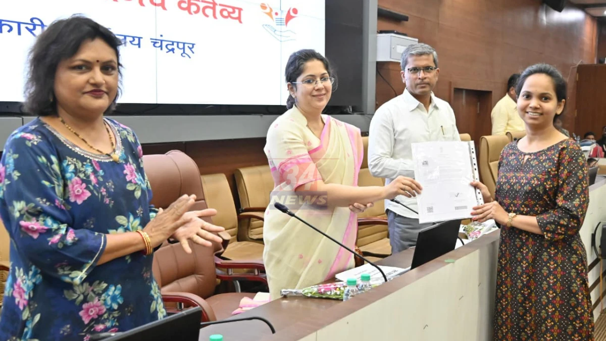 sand tipper escapes during tehsildar raid । 🚨 थेट तहसीलदारांसमोर रेती टिप्पर पळवला! वाचा काय घडलं त्या रात्री! sand tipper escapes during tehsildar raid । 🚨 थेट तहसीलदारांसमोर रेती टिप्पर पळवला! वाचा काय घडलं त्या रात्री!