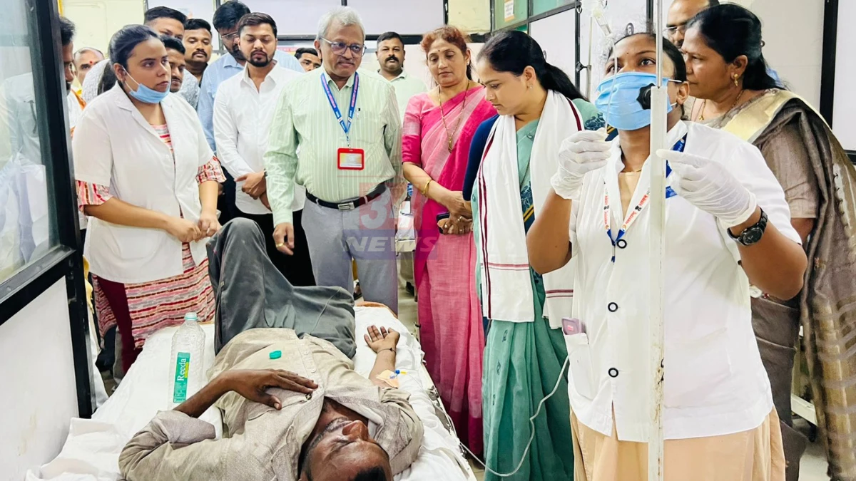 "बाहेर निघा!" चंद्रपूर मनपाच्या पदग्रहण सोहळ्यात १६ नगरसेवकांचा राडा "बाहेर निघा!" चंद्रपूर मनपाच्या पदग्रहण सोहळ्यात १६ नगरसेवकांचा राडा