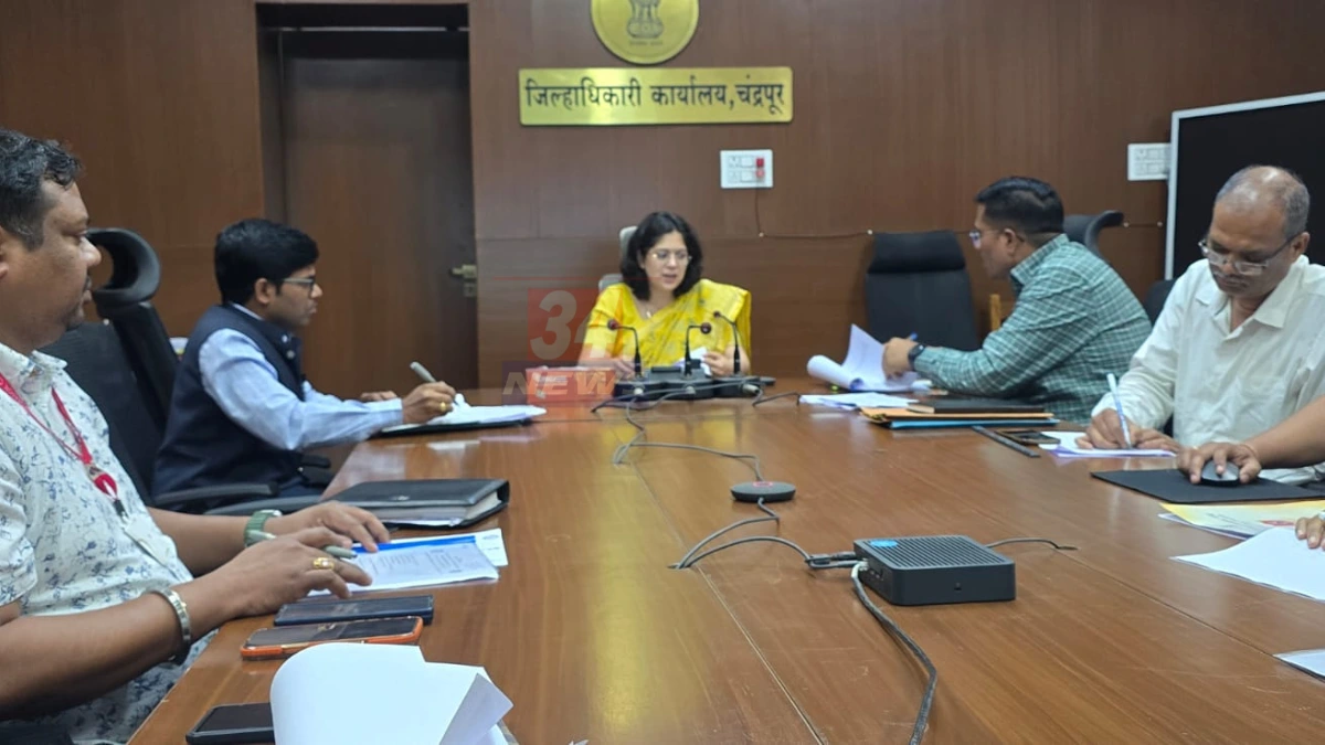 चंद्रपूरमध्ये खरीप हंगामात शेतकऱ्यांना डिझेल प्राधान्याने मिळावे यासाठी आमदार किशोर जोरगेवार यांच्या सूचनेने भाजप शिष्टमंडळाने जिल्हाधिकाऱ्यांना निवेदन दिले चंद्रपूर: खरीप तोंडावर, डिझेल नाही - शेतकरी अडचणीत, जोरगेवार सरसावले