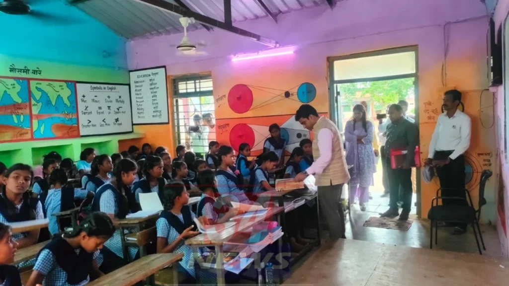 distric collector gowda visit