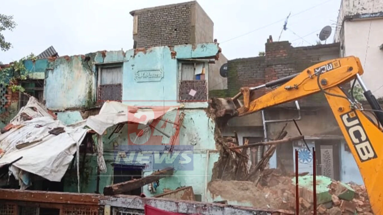 Dangerous old building demolished