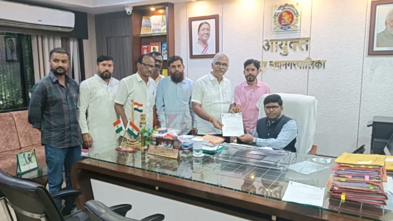 चंद्रपूरमध्ये chandrapur-drain-cleaning कामातील पारदर्शकतेसाठी काँग्रेसने मनपा प्रशासनाकडे निवेदन सादर केले.