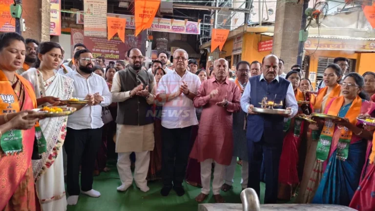 Arun Lakhani Chandrapur Visit दरम्यान महाकाली मंदिरात दर्शन