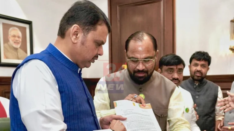 Padoli Assault Case संदर्भात मुख्यमंत्री देवेंद्र फडणवीस यांना निवेदन देताना आमदार किशोर जोरगेवार