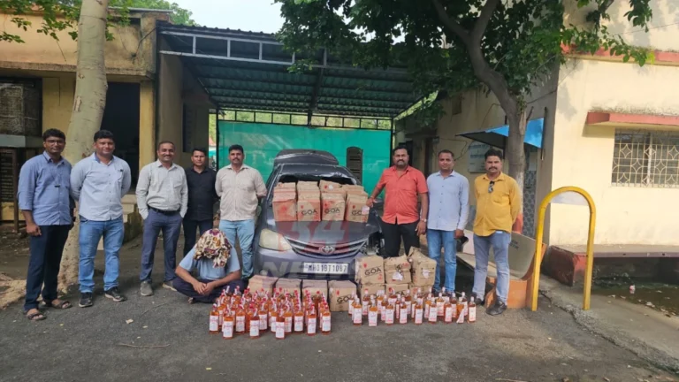 Warora Liquor Seizure दरम्यान LCBने जप्त केलेली विदेशी दारू व कार