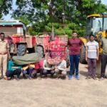 Gondpipri Sand Smuggling Case police raid and tractor seizure