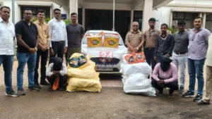 Rajura Tobacco Seizure मध्ये पोलिसांनी १०.४५ लाखांचा प्रतिबंधित तंबाखू साठा जप्त केला.