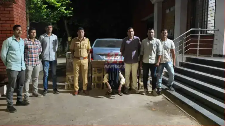 Ballarpur Liquor Seizure कारवाईत जप्त केलेली इंडिगो कार आणि दारूचा साठा