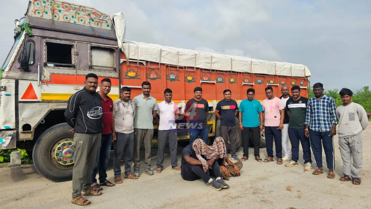 Chandrapur Cattle Smuggling Action LCB Police Seize Truck