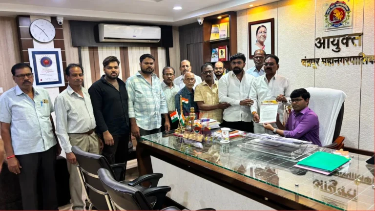 Chandrapur Dog Attack Shivsena submits memorandum to CMC Commissioner