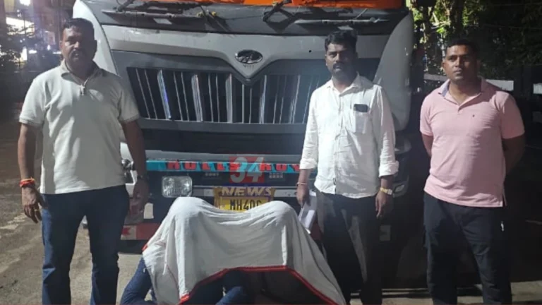 chandrapur illegal sand transport LCB police seize 16 wheeler truck with sand