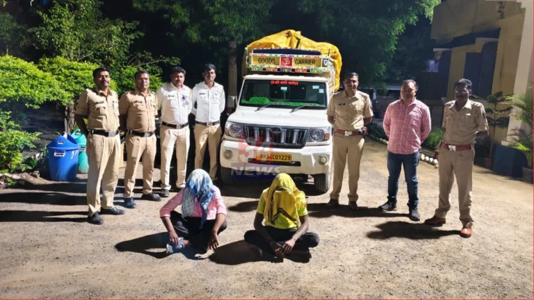 Gondpipri Crime News police seized bolero carrying illegal cattle