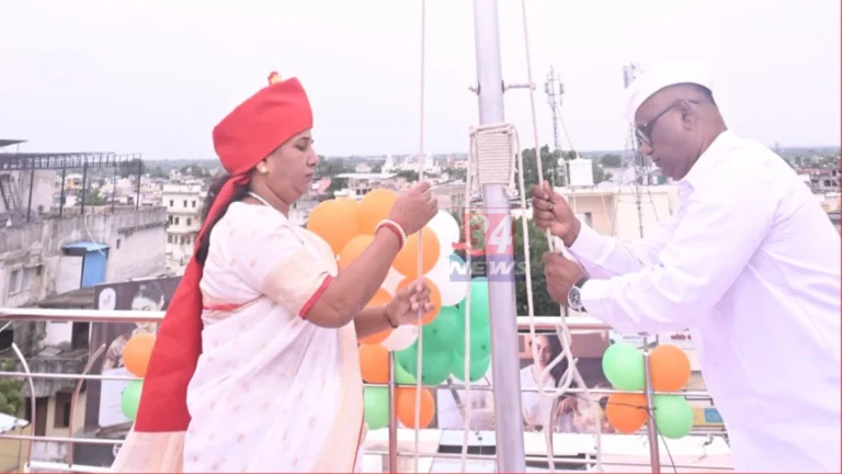 Independence Day Chandrapur flag hoisting by Mayor Sangeeta Khandekar