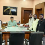 विषबाधा प्रकरण; दोषींवर कायदेशीर कारवाई करा - मनविसेची मागणी Ashram School Food Poisoning case in Chandrapur with students admitted in hospital