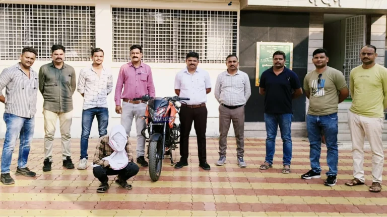 Chandrapur Bike Theft Arrest by LCB police team with seized pulsar bike