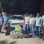 चंद्रपुरात दारू तस्करांचा नवा फंडा उघड; महागड्या कारमधून तस्करी, पण एलसीबीची नजर चुकली नाही! Chandrapur Crime News illegal liquor and car seized by police