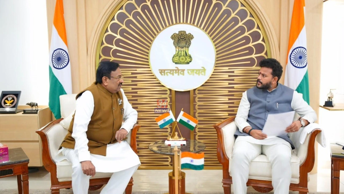 Chandrapur Morwa Airport Flight meeting Sudhir Mungantiwar with Civil Aviation Minister