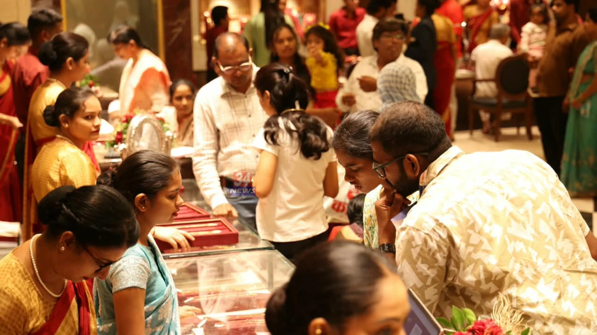 Rokde Jewellers new showroom launched at Girnar Chowk Chandrapur
