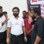 मुसळधार पावसातही मनसे कामगार सेनेचा एल्गार सुरू; कामगार बसणार आमरण उपोषणाला WCL Majri Workers Strike protest in rain by MNS Kamgar Sena