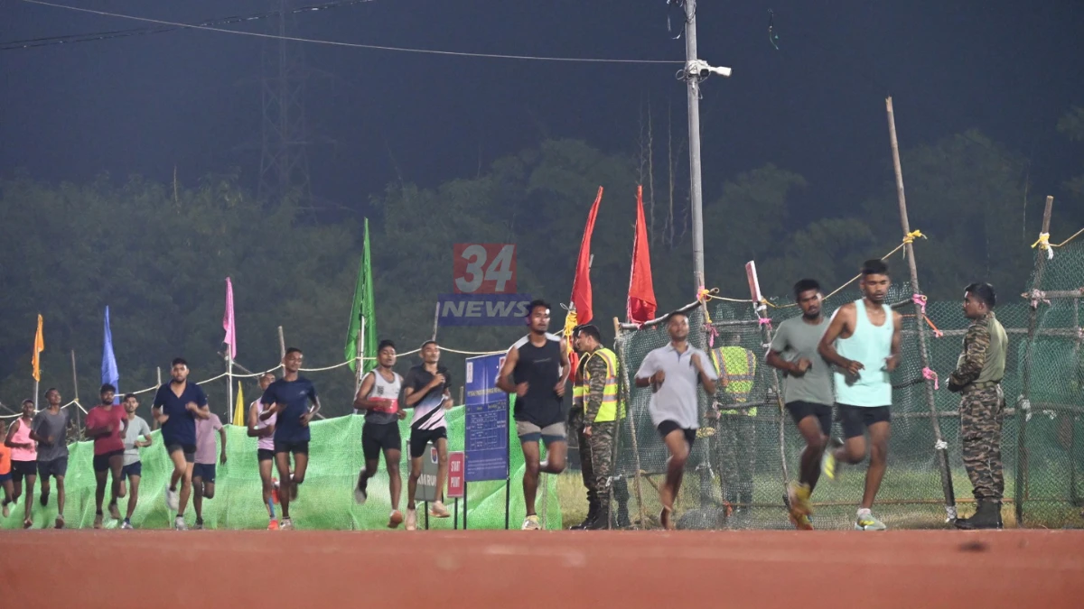विसापूर क्रीडा संकुलात चंद्रपूर अग्निवीर सैन्य भरतीसाठी जमलेले उमेदवार