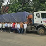 अबब! चंद्रपुरात १६ चक्क्यांच्या ट्रकमधून रेती तस्करी, LCB ने पकडला महाकाय ट्रक चंद्रपूर रेती तस्करी प्रकरणात जप्त केलेले १६ चक्का वाहन