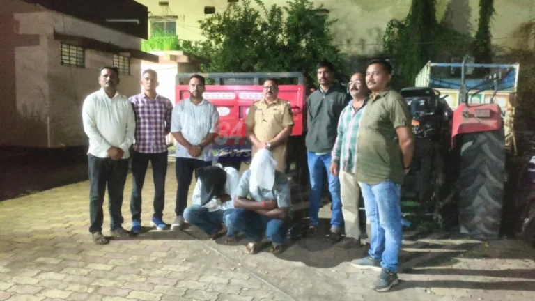 गडचांदूर ट्रॉली चोरी प्रकरणात पोलिसांनी जप्त केलेली ट्रॅक्टर ट्रॉली