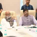 धान खरेदी अडचणी : मंत्री छगन भुजबळ यांच्या बैठकीत आमदार सुधीर मुनगंटीवार मागण्या मांडताना