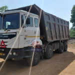तळोधी टिप्पर चालक अटक प्रकरणात जप्त केलेला टिप्पर